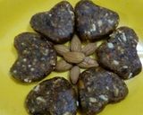 A picture of step 4 of Dates laddoo.