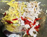 Foto langkah ke 3 dari resep Nasi Goreng Ayam Suwir.