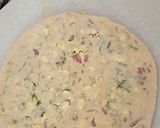 A picture of step 3 of Wheat paratha stuffed paneer.