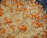 Foto del paso 3 de la receta: Risotto de calabaza, champiñones, gorgonzola y crusty de salmón