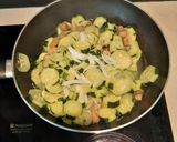 Une image de l'étape 5 de Filet mignon sur lit de courgettes et champignons avec tagliatelles et sauce fromagère.