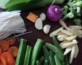 Gambar langkah 1 resipi Mee Suah Vegetarian.