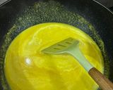 Foto langkah ke 3 dari resep 76.) Nasi kuning magicom anti gagal harum lezat.