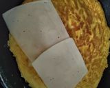 Foto del paso 3 de la receta: Omelette de patata, jamón y queso