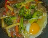 Foto langkah ke 4 dari resep Capcay Simple Kuah Telur.