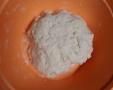 Foto langkah ke 2 dari resep Hotteok (Korean Sweet Pancake).