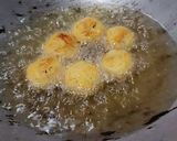 Foto langkah ke 12 dari resep Bitterballen Kentang Mozzarella.