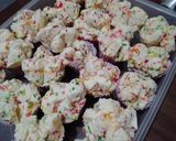 Foto langkah ke 4 dari resep Bolu kukus pelangi.