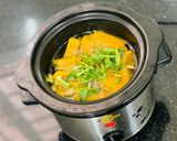Hình bước làm 5 của món Canh Bí Đỏ Sườn Non