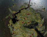 Foto langkah ke 4 dari resep Mie Tek-Tek Goreng.