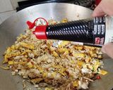 Foto langkah ke 5 dari resep Nasi Goreng Daur Ulang.