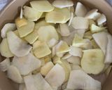 Foto del paso 3 de la receta: Tarta de manzana 🍎 y pera🍐