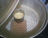 Foto langkah ke 2 dari resep MPasi 8mo+ Nasi Tim, telur itik kukus.
