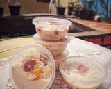 Foto langkah ke 4 dari resep Fresh Fruit Salad with Yoyic.