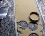 Foto del paso 2 de la receta: Galletitas con corazón de cristal