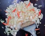 A picture of step 4 of Prawn Bolognese Spaghetti.