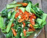 Foto langkah ke 5 dari resep Tumis Pakcoy Sederhana.
