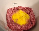A picture of step 2 of Homemade Mini Cheeseburgers.
