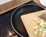 Foto del paso 5 de la receta: Lomo salteado con verduras y quinoa/ al estilo peruano