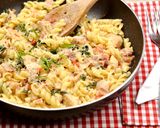 Spenótos-tejszínes-baconos tészta recept fázis 6 fotója