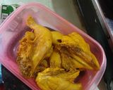 Foto langkah ke 2 dari resep Ayam Goreng Kremes.