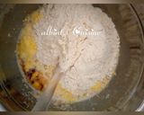 A picture of step 5 of Yema rolls.