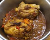 Foto del paso 3 de la receta: Codillo en olla express