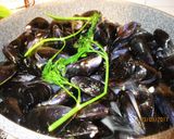 Foto del passaggio 2 della ricetta Riso alla marinara di Castiglioncello