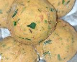 A picture of step 4 of Carrot & Fenugreek leaves paratha.