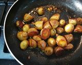 Foto del paso 2 de la receta: Patatines adobadas