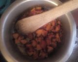 A picture of step 2 of Stir fried njahi.