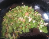 Foto del paso 1 de la receta: Huevos revueltos con nopales a la mexicana
