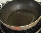 A picture of step 2 of Cream of Broccoli Spinach and Walnut Soup.