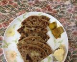 A picture of step 7 of Stuffed boiled potato parathas.