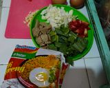 Foto langkah ke 1 dari resep Indomie goreng nyemek.
