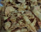 Foto langkah ke 4 dari resep Keripik bawang spicy.