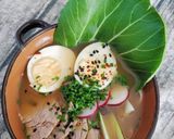 Foto del paso 10 de la receta: Ramen miso de solomillo, setas y pak choi