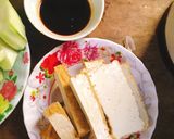 Hình bước làm 1 của món Mướp xào tàu đậu hủ(dã chiến)