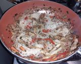 Foto del paso 6 de la receta: Yakisoba fideos fritos