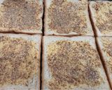 Foto langkah ke 2 dari resep Roti Tawar Panggang Kayu Manis.