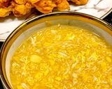 Foto langkah ke 3 dari resep Sweet corn crab soup/ sup jagung kepiting manis.