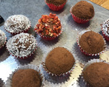 A picture of step 10 of Easy peasy chocolate truffles.