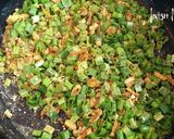 A picture of step 6 of Onion Leaves Stir Fry - North Indian style.