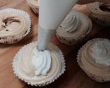 Foto langkah ke 3 dari resep Mini Pavlova Chocovanila Cream.