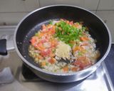 A picture of step 1 of Masala pav.