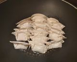 Foto langkah ke 2 dari resep Chicken Gyoza.
