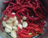Foto langkah ke 3 dari resep Sambal bawang ikan asin.