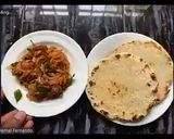 Foto del passaggio 8 della ricetta Pol roti (piadina al cocco) con cipolle in agrodolce di Dinusha