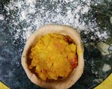 A picture of step 3 of Aloo Paratha.
