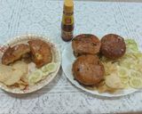 A picture of step 6 of Tawa masala paneer burgar.